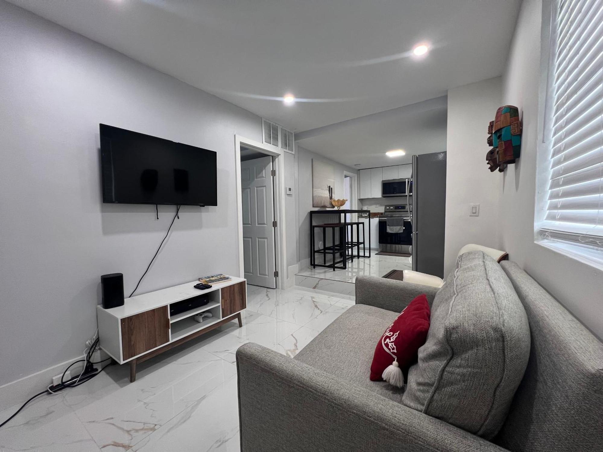 Charming Two Bedroom Apartment. 마이애미 외부 사진