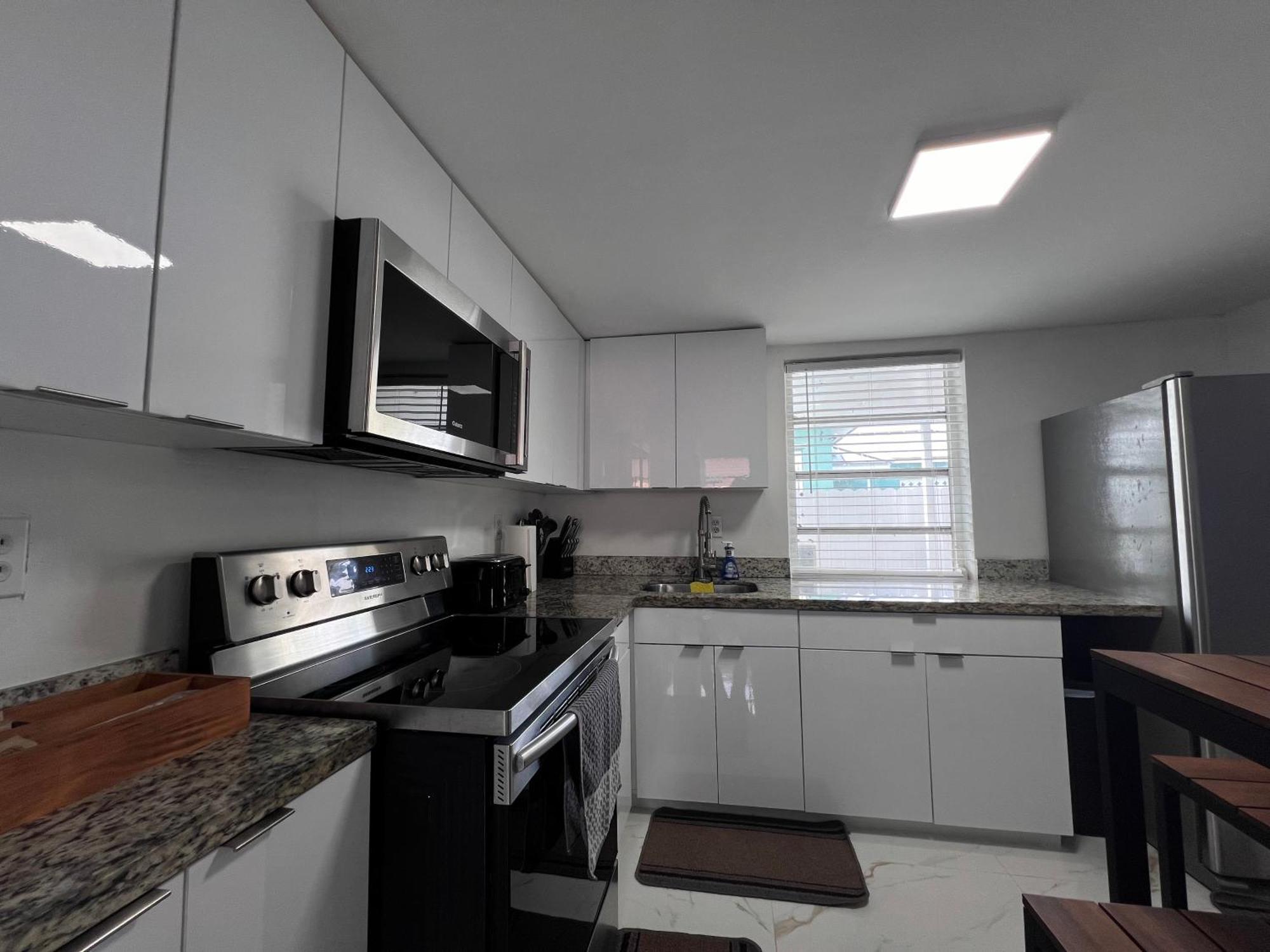 Charming Two Bedroom Apartment. 마이애미 외부 사진